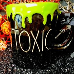 Halloween Toxic Rae Dunn Dripping Green Slime Mug Skull & Crossbones